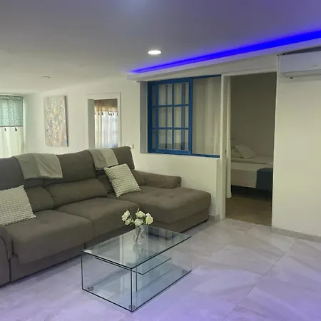 Lilo Private House With Heated Pool 科斯塔特吉塞