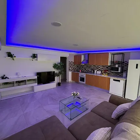 فيلة Lilo Private House With Heated Pool